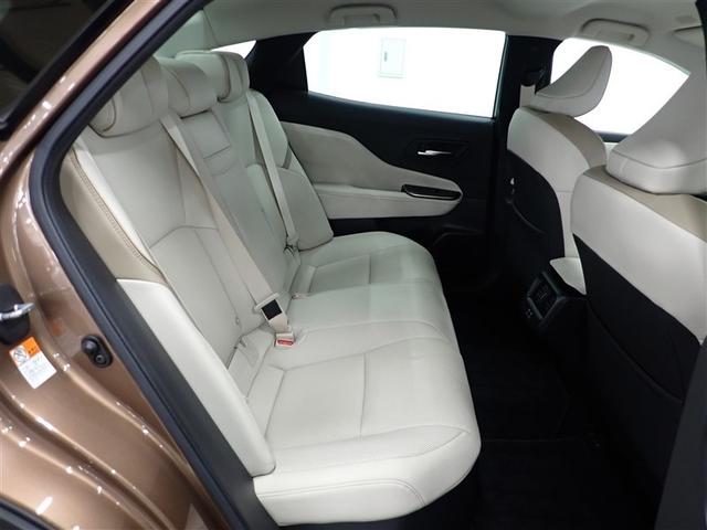 クラウンクロスオーバー Ｇアドバンスド・レザーパッケージ　革シート　４ＷＤ　フルセグ　バックカメラ　衝突被害軽減システム　ＥＴＣ　ドラレコ　ＬＥＤヘッドランプ　記録簿（13枚目）