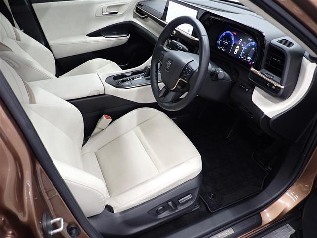 クラウンクロスオーバー Ｇアドバンスド・レザーパッケージ　革シート　４ＷＤ　フルセグ　バックカメラ　衝突被害軽減システム　ＥＴＣ　ドラレコ　ＬＥＤヘッドランプ　記録簿（15枚目）