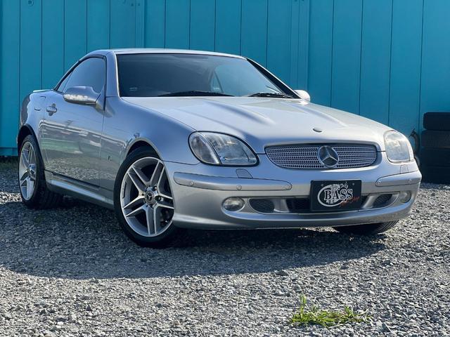 ＳＬＫ ＳＬＫ３２０　オープンカー　黒革シート　ＥＴＣ　ディスチャージヘッドライト　ＣＤ　盗難防止システム　シートヒーター　パワーシート　キーレスエントリー（13枚目）