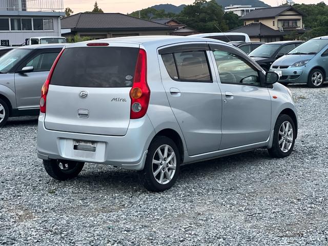 ミラ Ｌセレクション　５速マニュアルシフト　ミッション車　５枚ドア　切れ巣エントリー　エアコン　パワステ　ＣＤ（12枚目）