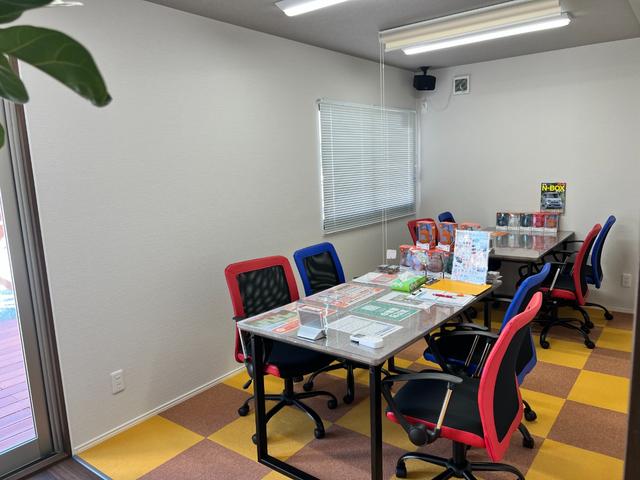 お客様のカーライフに合わせて素敵なおクルマを取り揃えております♪展示場のお車でも、オーダー注文でもご契約可能でございます！ぜひ一度、お問い合わせ・ご来店お待ちしております♪