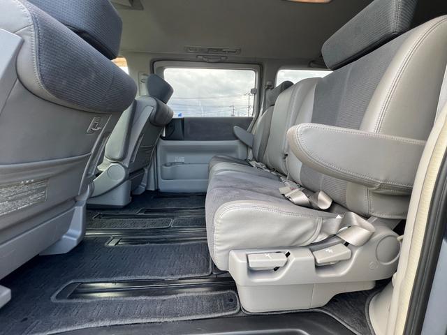 エルグランド ハイウェイスター 左側パワースライドドア TV視聴 社外アルミホイール スマートキー ディスチャージヘッドライト ETC(31枚目)