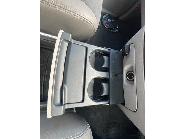 エルグランド ハイウェイスター 左側パワースライドドア TV視聴 社外アルミホイール スマートキー ディスチャージヘッドライト ETC(51枚目)