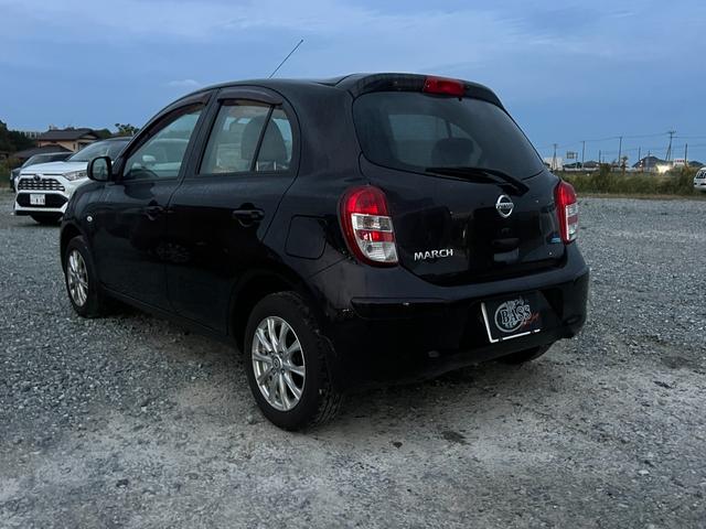 マーチ １２Ｘ　アイドリングストップ　スマートキー　プッシュスタートボタン　ナビ　ＴＶ　電動格納ミラー（12枚目）