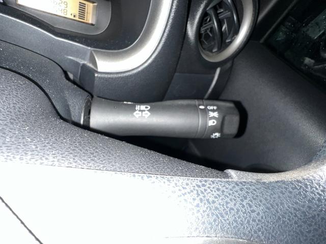 マーチ １２Ｘ　アイドリングストップ　スマートキー　プッシュスタートボタン　ナビ　ＴＶ　電動格納ミラー（34枚目）