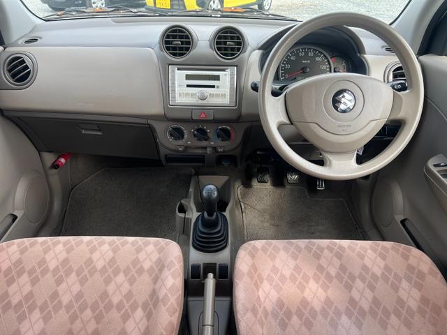 アルト アルト誕生３０年記念車　５速マニュアルシフト　ＭＴ車　キーレスキー　エアコン（2枚目）