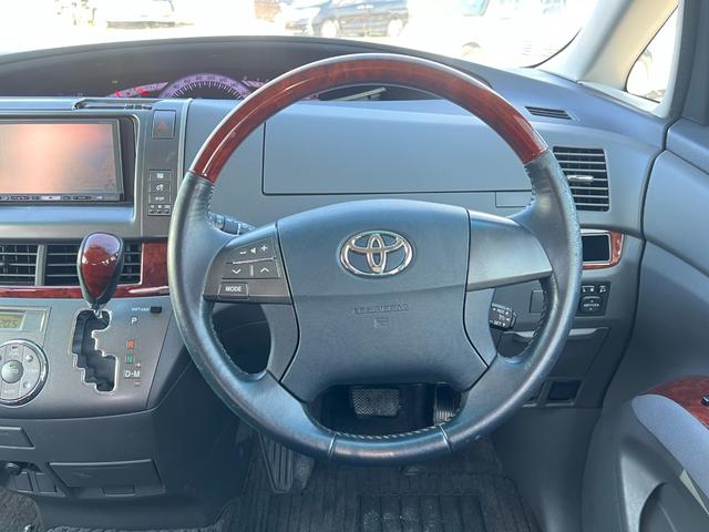 【クリーニング済み】当店では車内クリーニングも専用機材にてしっかりと実施しております。車内空間はドライバーにとって最重要なポイントとして考えており、安心・安全・快適なカーライフをご提案致しております。