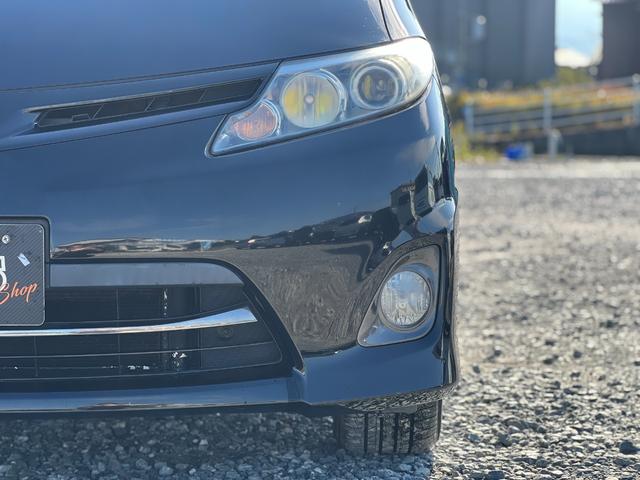 【フォグランプ】雨の日や霧、雪などの悪天候でも視認性確保に安心のフォグランプ装備車でございます。外見もスポーティで高級感を演出してくれるメーカーオプション装備です。