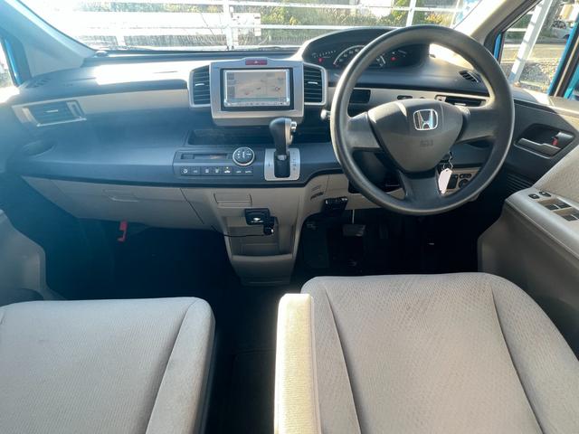 フリード G ジャストセレクション 左側パワースライドドア ナビ ETC ディスチャージヘッドライト キーレスキー(2枚目)