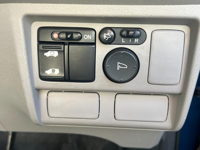 フリード G ジャストセレクション 左側パワースライドドア ナビ ETC ディスチャージヘッドライト キーレスキー(6枚目)