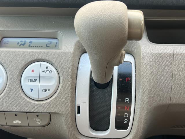 �y�I�[�g�G�A�R�������ԁz�I�[�g�@�\�ɂ��邱�ƂŁA�v�������x�╗�����╗�ʂ������������Ă����֗��ȋ@�\�ł��B�����ڂ��X�^�C���b�V���ł������ȃf�U�C���ƂȂ��Ă���܂��B