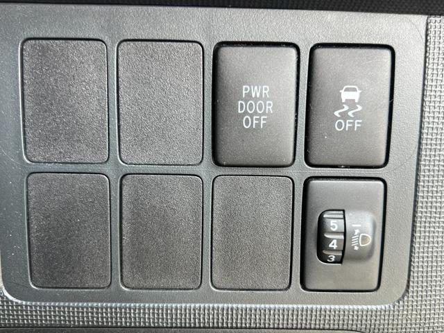 �y�p���[�X���C�h�h�A�z�L�[���X�⎺���X�C�b�`�ł̉��u����A�h�A�n���h�����������邾���ŁA�d���ŊJ���߉\�ȂƂĂ��֗��ȑ����ƂȂ��Ă���܂��B���ݍ��ݖh�~���u����������Ă���܂��B