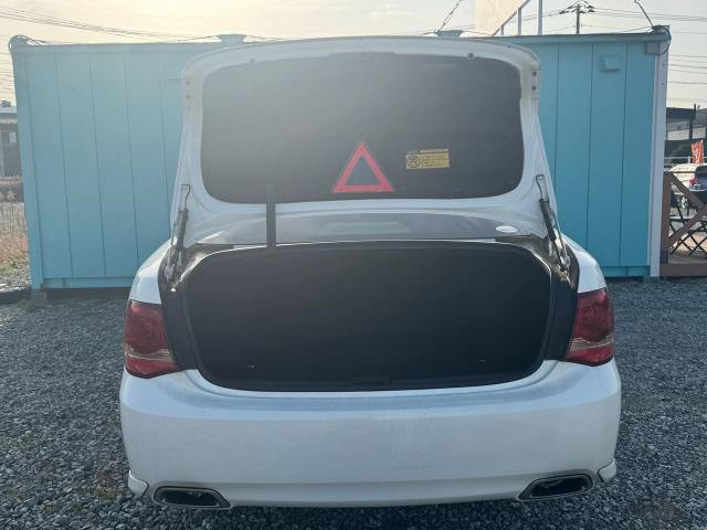 クラウン ３．５アスリート　純正ナビ　地デジＴＶ　バックカメラ　ＥＴＣ　クルーズコントロール　純正１８インチアルミホイール　パワーシート　スマートキー　電動チルトハンドル（15枚目）