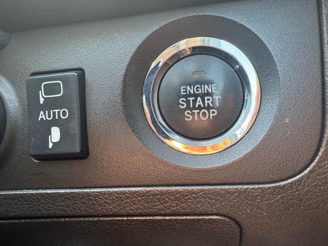 クラウン ３．５アスリート　純正ナビ　地デジＴＶ　バックカメラ　ＥＴＣ　クルーズコントロール　純正１８インチアルミホイール　パワーシート　スマートキー　電動チルトハンドル（40枚目）