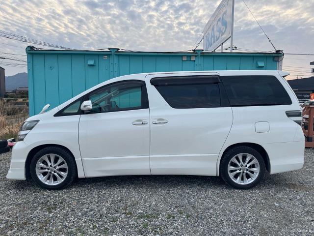 �y�p���[�X���C�h�h�A�z�L�[���X�⎺���X�C�b�`�ł̉��u����A�h�A�n���h�����������邾���ŁA�d���ŊJ���߉\�ȂƂĂ��֗��ȑ����ƂȂ��Ă���܂��B���ݍ��ݖh�~���u����������Ă���܂��B