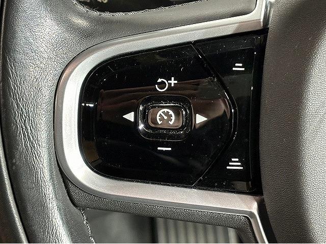 Ｄ４　ＡＷＤ　インスクリプション　禁煙　ＯＢＤチェック済み　純正ナビ　全周囲カメラ　ベージュレザーシート　パワーシート　シートヒーター　アダクティブクルーズコントロール　パワーバックドア　ＥＴＣ　スマートキー　ハーマンカードン(36枚目)