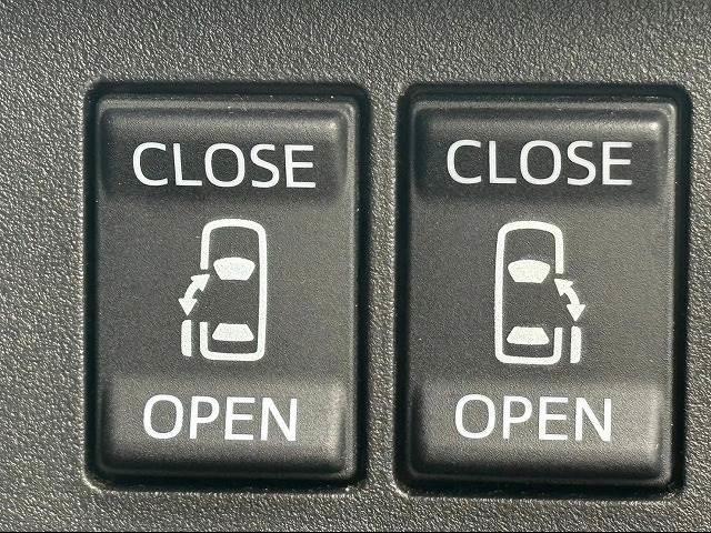 【両側オートスライドドア】ドアノブのボタン一つで開閉も可能です！