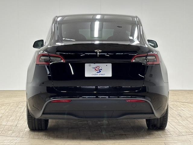 モデルＹ ベースグレード　オートパイロット　ガラスルーフ　ＥＴＣ　本革シート　シートヒーター　サイドカメラ　純正１５インチナビ　バックカメラ　ＬＥＤライト　パワーシート　禁煙　ＡＢＳ　パーキングアシスト　パワーバックドア（27枚目）