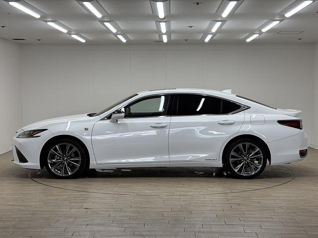 ＥＳ ＥＳ３００ｈ　Ｆスポーツ　サンルーフ　純正１２．３型ナビ　ＢＳＭ　デジタルインナーミラー　赤革シート　レーダークルコン　レーンキープアシスト　パワーバックドア　シートベンチレーション　ステリングヒーター　バックカメラ（26枚目）