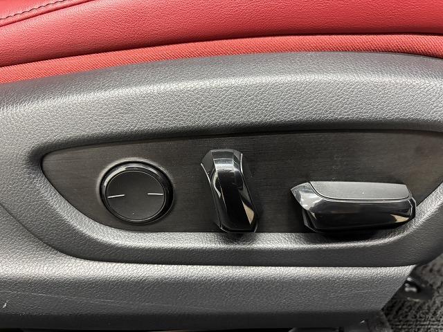ＥＳ ＥＳ３００ｈ　Ｆスポーツ　サンルーフ　純正１２．３型ナビ　ＢＳＭ　デジタルインナーミラー　赤革シート　レーダークルコン　レーンキープアシスト　パワーバックドア　シートベンチレーション　ステリングヒーター　バックカメラ（33枚目）