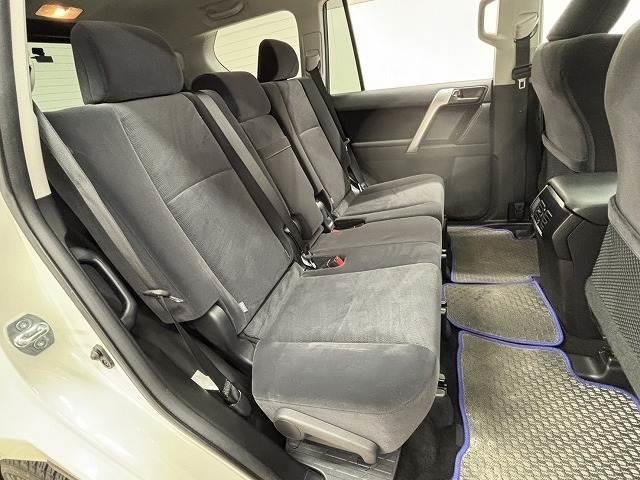 ランドクルーザープラド ＴＸ　ワンオーナー　サンルーフ　純正９型ナビ　全方位カメラ　７人乗り　レーダークルコン　レーンキープアシスト　ＬＥＤヘッドライト　オートハイビーム　地デジ　Ｂｌｕｅｔｏｏｔｈ　ＥＴＣ２．０　スマートキー（6枚目）