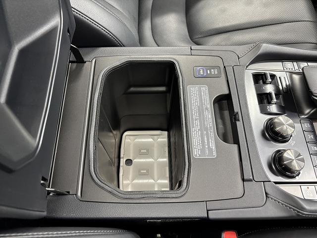 ＬＸ ＬＸ５７０　モデリスタエアロ　マークレビンソン　サンルーフ　クールボックス　後席モニター　黒革　シートベンチレーション　レーダークルコン　パワーバックドア　クリアランスソナー　ＢＳＭ　ＥＴＣ　３列シート（35枚目）