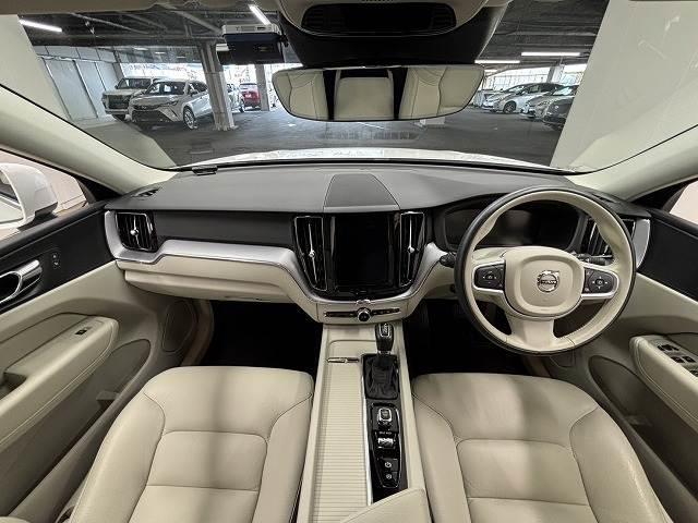 ＸＣ６０ Ｄ４　ＡＷＤ　モーメンタム　ワンオーナー　純正９インチナビ　全周囲カメラ　パワーシート　シートヒーター　パワーバックドア　ＢＳＭ　レーダークルーズコントロール　オートハイビーム　ＥＴＣ　スマートキー　電動格納ミラー（2枚目）