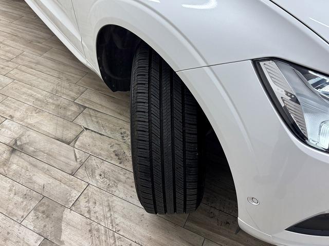 ＸＣ６０ Ｄ４　ＡＷＤ　モーメンタム　ワンオーナー　純正９インチナビ　全周囲カメラ　パワーシート　シートヒーター　パワーバックドア　ＢＳＭ　レーダークルーズコントロール　オートハイビーム　ＥＴＣ　スマートキー　電動格納ミラー（22枚目）