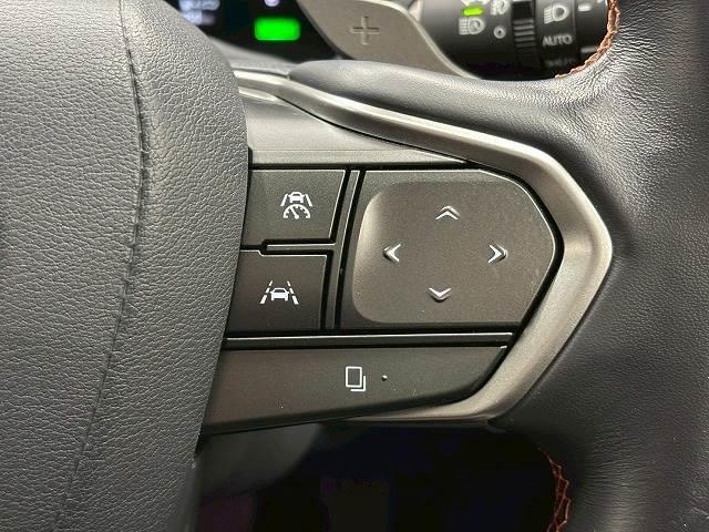 ＮＸ ＮＸ３５０ｈ　バージョンＬ　サンルーフ　純正１４型ナビ　地デジ　全方位カメラ　パワーバックドア　三眼ＬＥＤヘッドライト　パノラマサンルーフ　白黒革シート　シートベンチレーション　レーダークルコン　レーンキープアシスト　禁煙（8枚目）