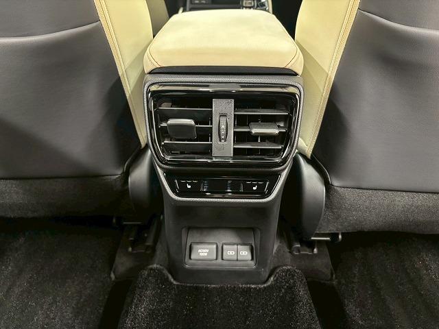 ＮＸ ＮＸ３５０ｈ　バージョンＬ　サンルーフ　純正１４型ナビ　地デジ　全方位カメラ　パワーバックドア　三眼ＬＥＤヘッドライト　パノラマサンルーフ　白黒革シート　シートベンチレーション　レーダークルコン　レーンキープアシスト　禁煙（40枚目）