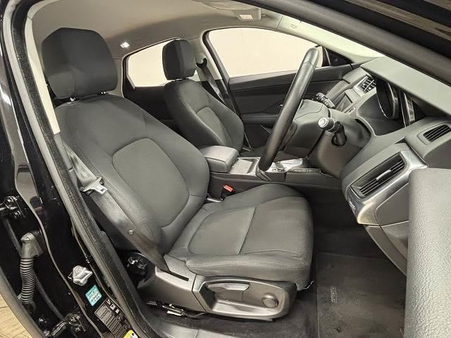 Ｅペイス Ｓ　２．０Ｌ　Ｄ１８０　ディーゼルターボ　４ＷＤ　全周囲　レーダークルコン　パワーバックドア　レーンキープアシスト　アイドリングストップ　純正ナビ　地デジ　ＢＳＭ　ＥＴＣ　電動パーキングブレーキ　Ｂｌｕｅｔｏｏｔｈ　オートライト　スマートキー（5枚目）