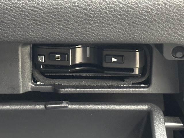 セレナ ハイウェイスターＧ　８型ナビ　後席フリップダウンモニター　アラウンドビューモニター　ＥＴＣ　クルーズコントロール　Ｗエアコン　両側電動スライドドア　パーキングアシスト　アイドリングストップ　ＥＴＣ　地デジ（12枚目）