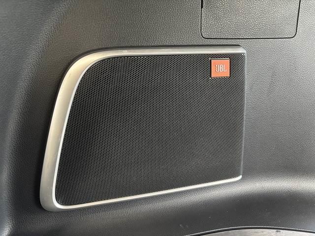 ハリアー Ｚ　純正１２．３型ナビ　ＪＢＬ　モデリスタ　エアロ　黒革シート　盗難防止　運転席パワーシート　地デジ　横滑防止装置　リアビューカメラ　Ｗエアバッグ　キーレス　スマートキ－　サイドエアバッグ　エアコン　禁煙（8枚目）