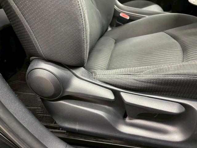 プリウス Ｓ　純正９型ナビ　バックカメラ　衝突軽減ブレーキ　レーダークルーズコントロール　レーンキープアシスト　オートライト　オートハイビーム　ＥＴＣ　地デジ　バックカメラ　Ｂｌｕｅｔｏｏｔｈ　スマートキー（34枚目）