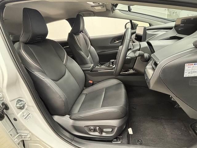 プリウス Ｚ　純正１２．３型ナビ　全方位カメラ　ベンチレーション　レーダークルーズコントロール　レーンキープアシスト　パワーバックドア　パーキングアシスト　パワーシート　シートメモリー　地デジ　ＢＳＭ　ＥＴＣ（5枚目）