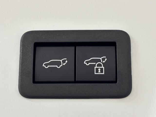 プリウス Ｚ　純正１２．３型ナビ　全方位カメラ　ベンチレーション　レーダークルーズコントロール　レーンキープアシスト　パワーバックドア　パーキングアシスト　パワーシート　シートメモリー　地デジ　ＢＳＭ　ＥＴＣ（68枚目）