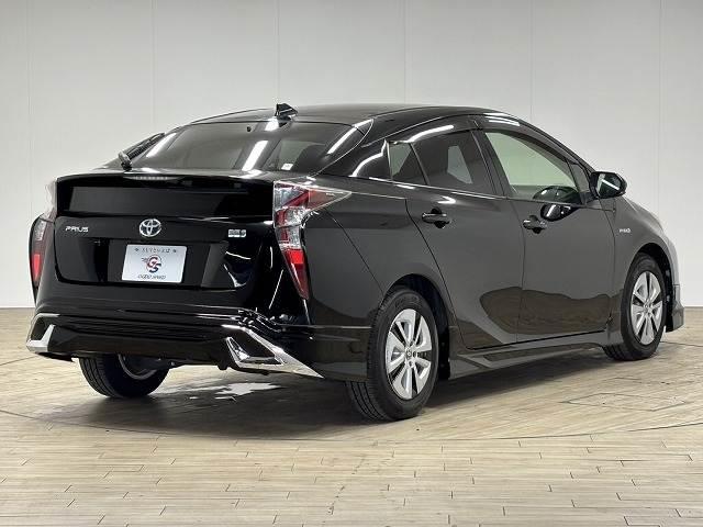 プリウス Ｓ　アルパイン製９インチＢＩＧＸナビ　エアロ　ＬＥＤヘッドライト　地デジ　ＣＤ／ＤＶＤ　ＬＥＤヘット　禁煙車　ＥＴＣ　オートライト　オートエアコン　スマキー　プッシュスタート　パワーウィンドウ（17枚目）