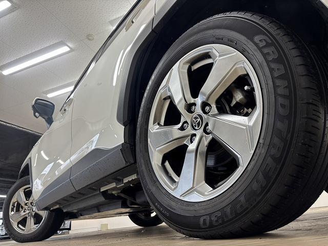 ＲＡＶ４ ハイブリッドＧ　アルパインＢＩＧＸ９インチナビ／地デジ／レーダークルコン／レーンキープアシスト／パワーバックドア／パワーシート／シートヒーター／シートメモリー／ステアリングヒーター／オートハイビーム／ＢＳＭ（31枚目）