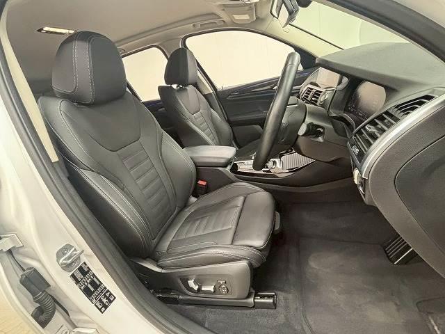 Ｘ３ ｘＤｒｉｖｅ　２０ｄ　Ｘライン　純正１０．３インチナビ／全周囲カメラ／レーダークルコン／パワーバックドア／ダウンヒルアシスト／クリアランスソナー／黒革／パワーシート／前後席シートヒーター／シートメモリー／ＬＥＤヘッド／ＢＳＭ／ＥＴＣ（5枚目）