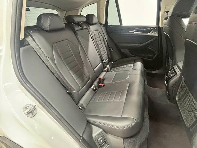 Ｘ３ ｘＤｒｉｖｅ　２０ｄ　Ｘライン　純正１０．３インチナビ／全周囲カメラ／レーダークルコン／パワーバックドア／ダウンヒルアシスト／クリアランスソナー／黒革／パワーシート／前後席シートヒーター／シートメモリー／ＬＥＤヘッド／ＢＳＭ／ＥＴＣ（6枚目）