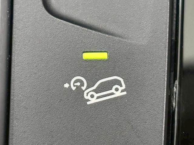 Ｘ３ ｘＤｒｉｖｅ　２０ｄ　Ｘライン　純正１０．３インチナビ／全周囲カメラ／レーダークルコン／パワーバックドア／ダウンヒルアシスト／クリアランスソナー／黒革／パワーシート／前後席シートヒーター／シートメモリー／ＬＥＤヘッド／ＢＳＭ／ＥＴＣ（8枚目）