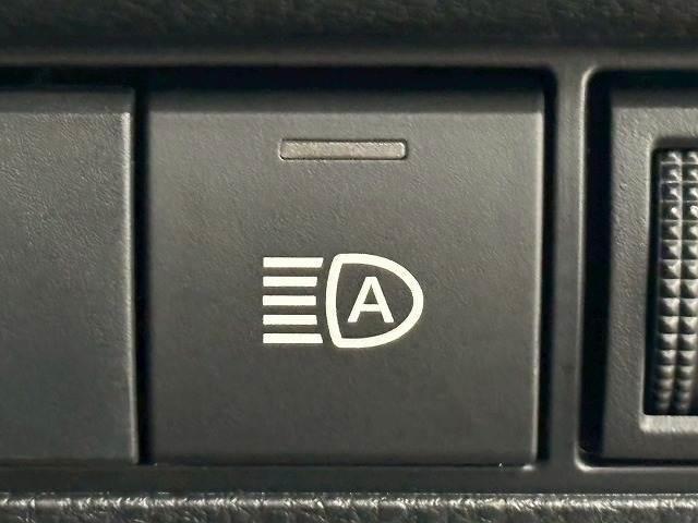 カローラクロス ハイブリッド Z ワンオーナー/純正10.5インチナビ/レーダークルコン/パワーバックドア/レーンキープアシスト/パワーシート/シートヒーター/地デジ/バックカメラ/ETC2.0/LEDヘッドライト/オートハイビーム(9枚目)