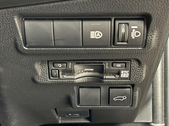 カローラクロス ハイブリッド Z ワンオーナー/純正10.5インチナビ/レーダークルコン/パワーバックドア/レーンキープアシスト/パワーシート/シートヒーター/地デジ/バックカメラ/ETC2.0/LEDヘッドライト/オートハイビーム(53枚目)