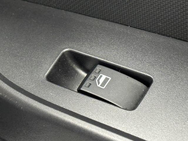 ライズ Z SDナビ/バックカメラ/追従クルコン/衝突軽減/シートヒーター/クリアランスソナー/ETC/LED/スマートキー/アイドリングストップ/オートライト/電子パーキング(42枚目)