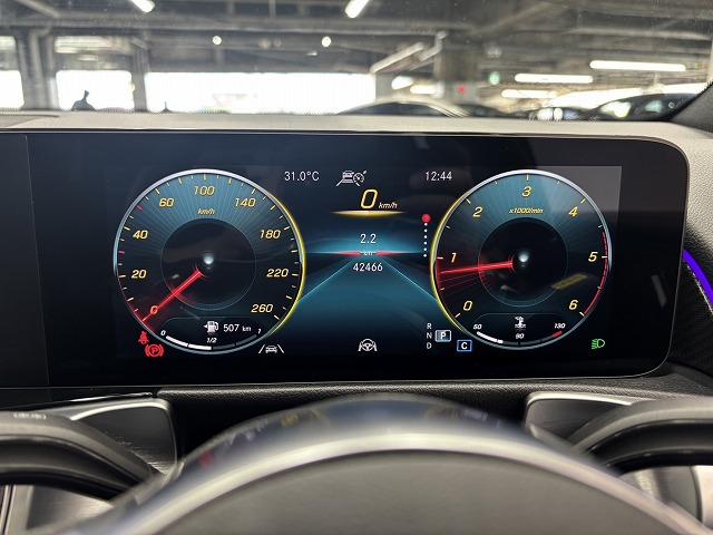 MERCEDES BENZ GLB GLB200D 4MATIC AMG LINE