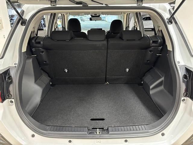 ライズ Z 9インチメモリナビ/地デジ/レーダークルコン/レーンキープアシスト/トヨタセーフティ/オートハイビーム/シートヒーター/クリアランスソナー/アイドリングストップ/BSM/ETC/LEDヘッドライト(13枚目)