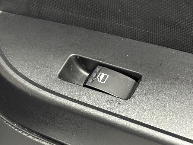 ライズ Z 9インチメモリナビ/地デジ/レーダークルコン/レーンキープアシスト/トヨタセーフティ/オートハイビーム/シートヒーター/クリアランスソナー/アイドリングストップ/BSM/ETC/LEDヘッドライト(43枚目)