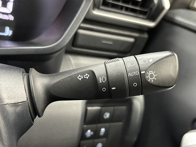 ライズ Z 9インチメモリナビ/地デジ/レーダークルコン/レーンキープアシスト/トヨタセーフティ/オートハイビーム/シートヒーター/クリアランスソナー/アイドリングストップ/BSM/ETC/LEDヘッドライト(52枚目)