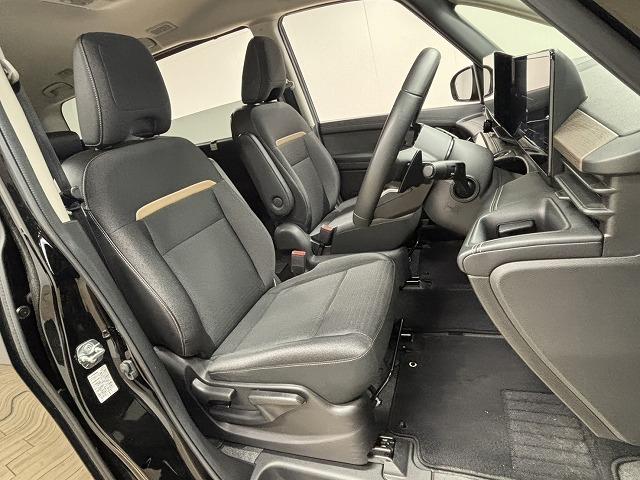 セレナ ハイウェイスターV 純正12.3インチナビ/プロパイロット/全方位カメラ/デジタルインナーミラー/地デジ/両側電動スライド/Wエアコン/LEDヘッドライト/電動パーキングブレーキ(33枚目)