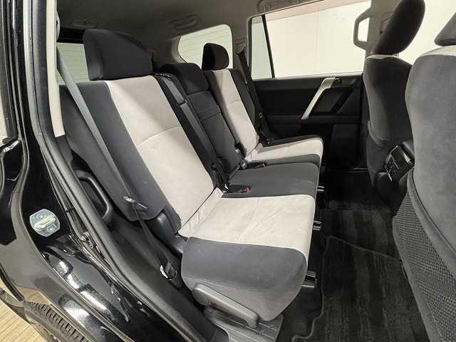 TOYOTA LAND CRUISER PRADO TX ARGENTO CROSS